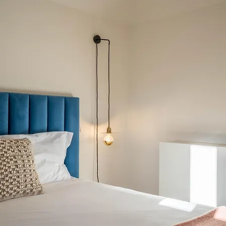 Historical Downtown Retreat Duplex By Lovelystay 公寓 波尔图