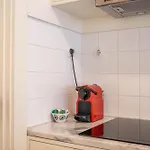 Historical Downtown Retreat Duplex By Lovelystay شقة *