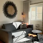 شقة Historical Downtown Retreat Duplex By Lovelystay *