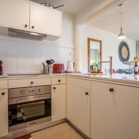 Historical Downtown Retreat Duplex By Lovelystay Apartmán