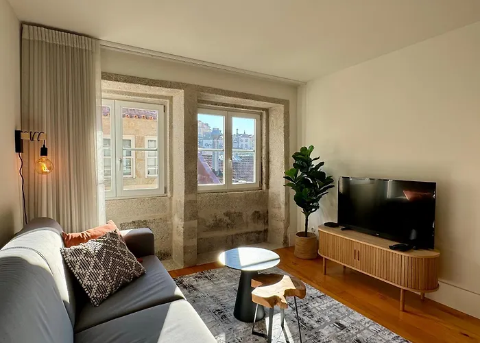 Historical Downtown Retreat Duplex By Lovelystay 波尔图